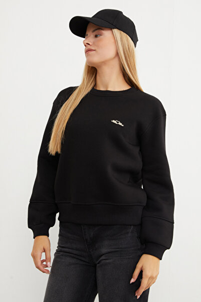 Fulla Moda Φούτερ με λαιμόκοψη με 3 νήματα και μεταλλικά αξεσουάρ