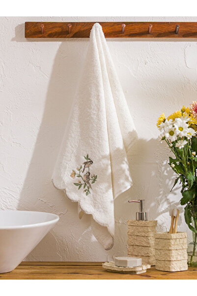 LC Waikiki منشف وجه مطرزة بالزهور من إكرو مقاس 50x80 سم