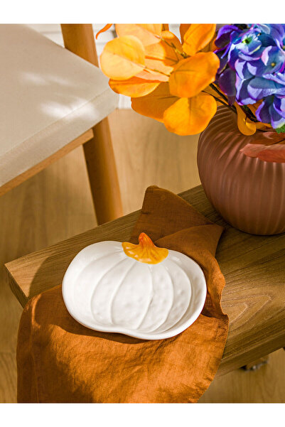 LC Waikiki Ekru Bal Kabağı Figürlü Seramik Tabak 15 cm