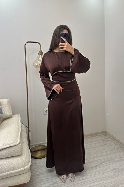 Hollyhocks Sırtı Bağcıklı Taşlı İspanyol Kol Saten Abiye