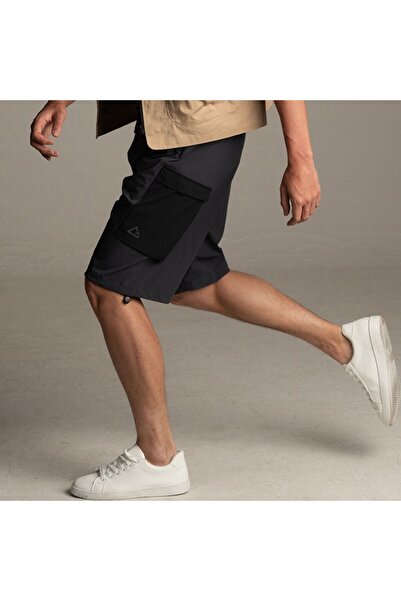 Giordano Men’s G-Motion Mid-Rise Relaxed Fit Nylon-Spandex Performance Shorts