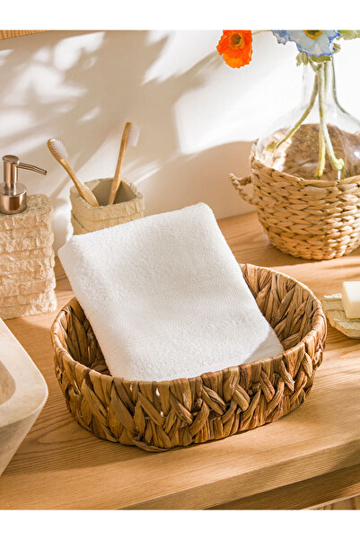 LC Waikiki منشفة وجه قطنية مطرزة إكرو 50x80 سم