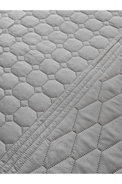 LC Waikiki Özmarka Yeni Sezon Kapitone Desenli Çift Kişilik Yatak Örtüsü 200x220 cm