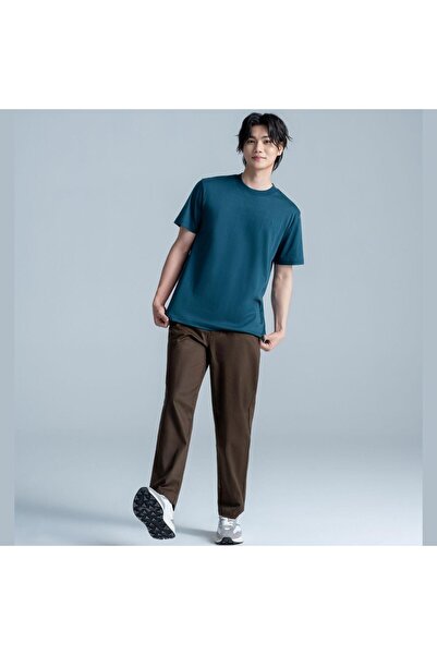 Giordano Men's Khakis: Regular Tapered Fit, All-Day Softness