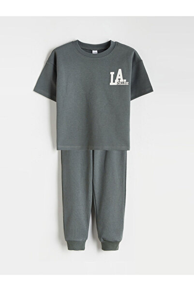 LC Waikiki Vizyon New Season Crew Neck Boys' T-Shirt and Sweatpants