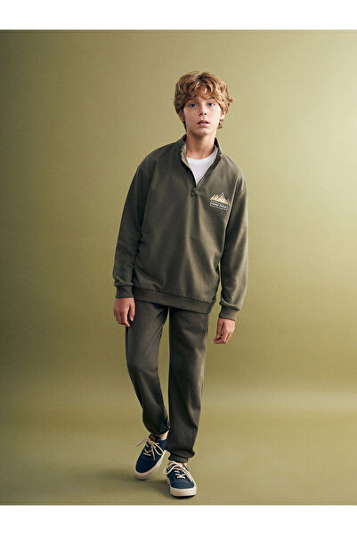LC Waikiki Peak New Season Stand Collar Boys' Sweatshirt