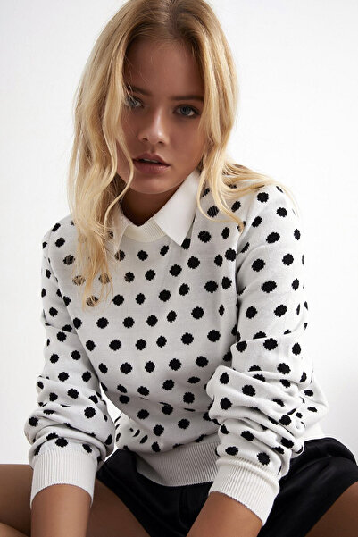 MissKybele Yuvarlak Bisiklet Yakalı Uzun Kol Puantiye Desenli Esnek Triko Kazak