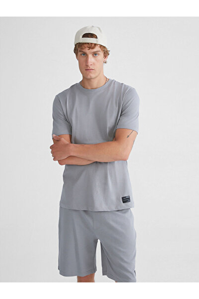 LC Waikiki Nevavm Oval Collar Combed Cotton Men's T-Shirt with a Difference