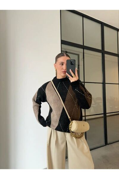 Miss Beyoğlu Pulover supradimensionat maro antracit cu model BAKLAVA