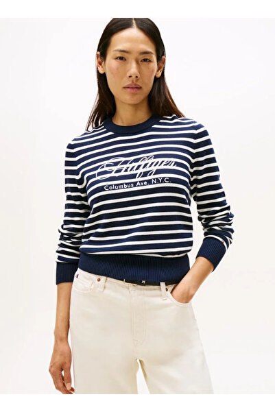 Tommy Hilfiger سترة نسائية زرقاء اللون من القطن الممشط بطباعة جرافيك وياقة دا...