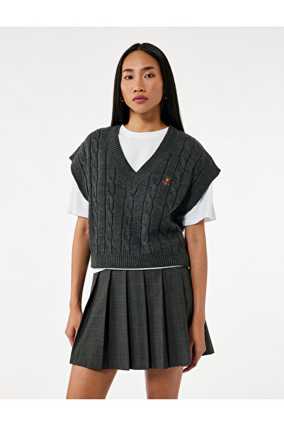 Koton Sleeveless V-Neck Teddy Bear Detailed Hair Knitted Oversize Sweater