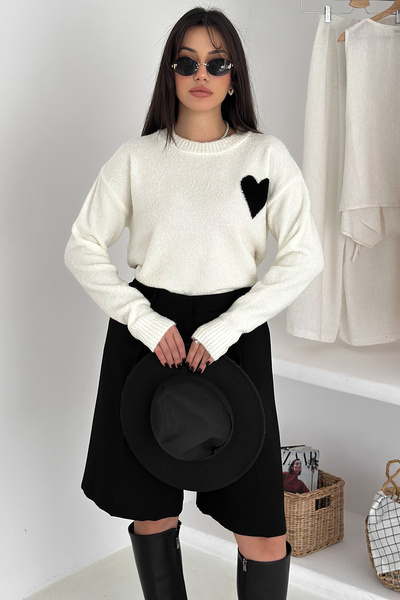 Noa Noa Women's Heart Thick Knit Sweater – Oversized & Minimal Romantic Style