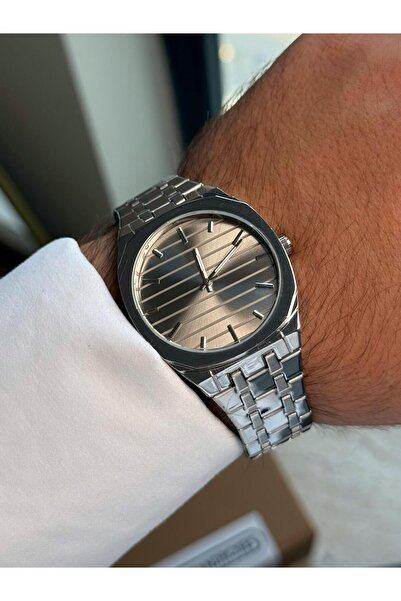 RoseandRoses Henri Design Case Men's Wristwatch Silver (Gray Dial)