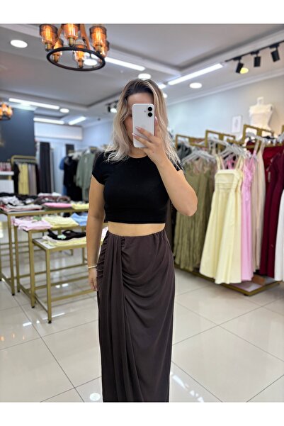 LİSAA BUTİK ΓΥΝΑΙΚΕΙΑ ΜΑΚΡΙΑ ΦΟΥΣΤΑ ΜΕ ΣΤΡΟΓΓΥΛΗ ΜΕΓΕΘΥΝΣΗ ΚΑΙ ΣΚΙΣΜΕΝΗ ΦΟΥΣΤΑ