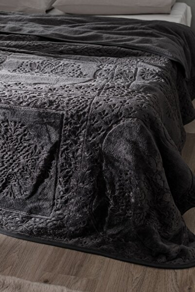 Madame Coco Rochelle Double Mink Emboss Blanket - Anthracite