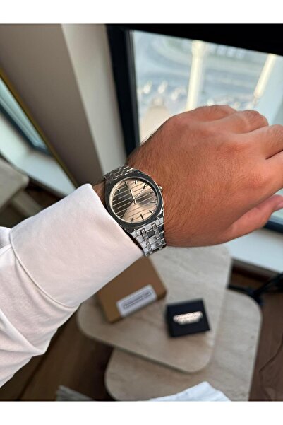 RoseandRoses Henri Design Case Men's Wristwatch Silver (Gray Dial)
