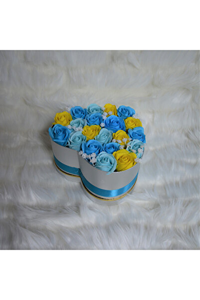 velve Aranjament floral Miracle Blue cutie inima cu 21 trandafiri sapun, Albastru