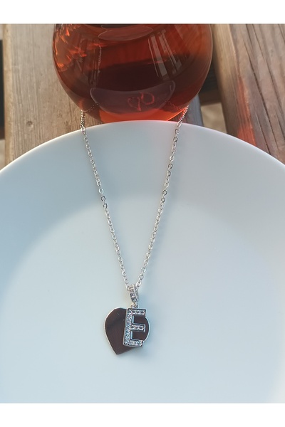 Blotch قلادة على شكل حرف E من الفولاذ المقاوم للصدأ أنيقة وعصرية مع تفاصيل من...
