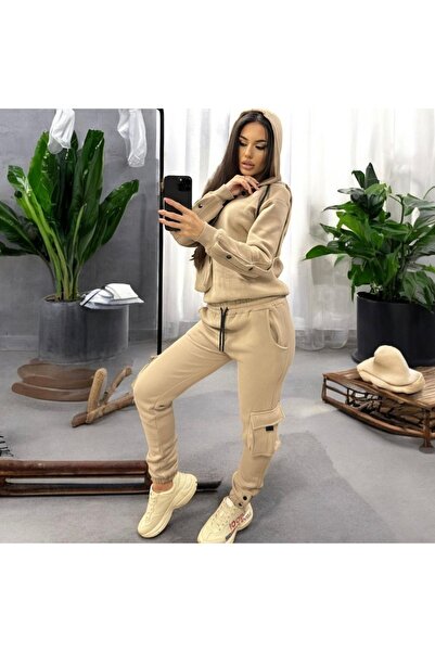 Pretty Women's padded tracksuit with pockets