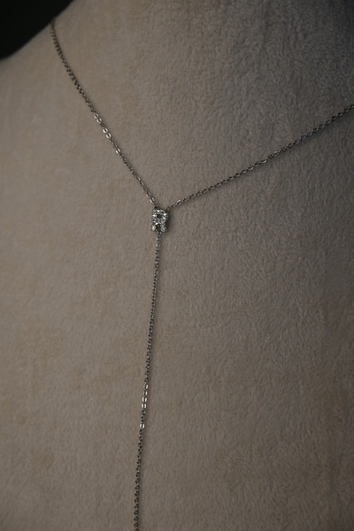 sellycodesign قلادة الحروف المرصعة بالأحجار