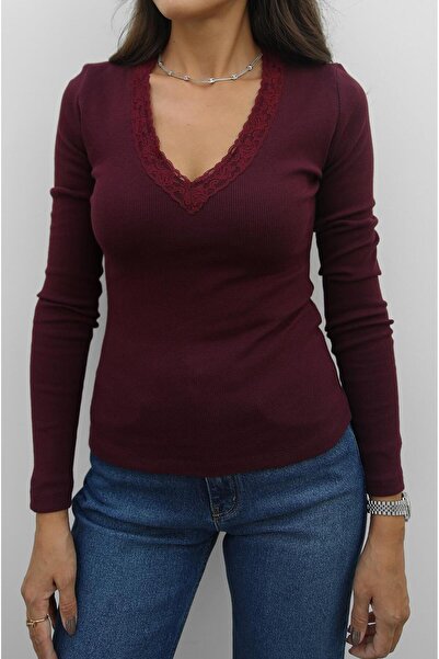 Havoş Szilva nyakú blúz csipke részletekkel