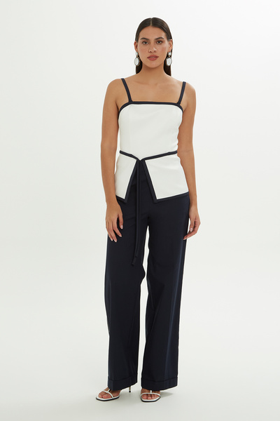 GİZİA Yırtmaç Detaylı Bağlamalı Ekru Bluz