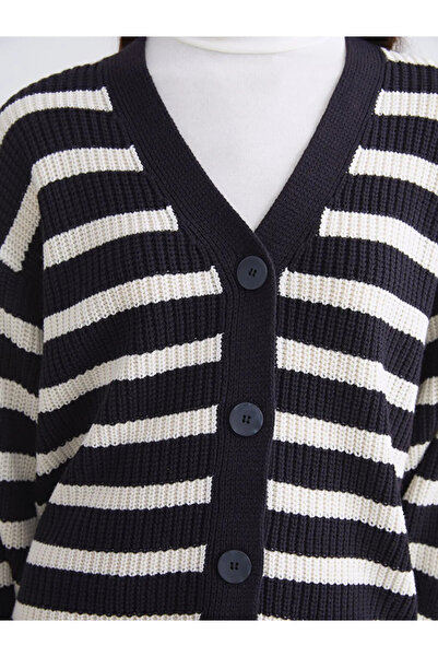 LC Waikiki Γυναικεία πλεκτή ζακέτα LCW Modest Navy Blue με λαιμόκοψη σε σχήμα V