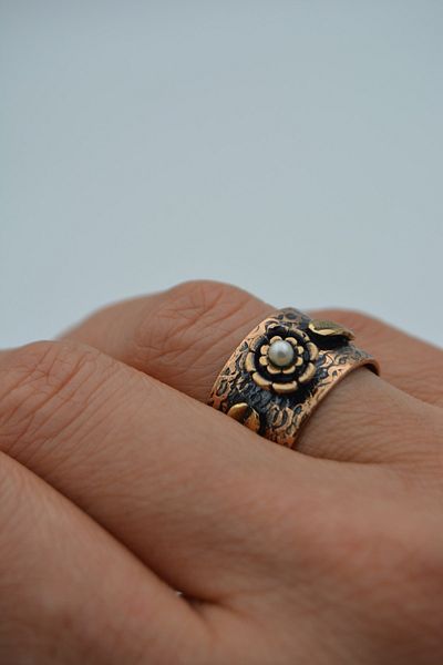 Stoneage Special Design Ring with Pearls