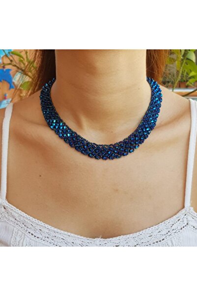 Handmade By HLY قلادة مصنوعة يدويًا من الكريستال باللون الأزرق الداكن