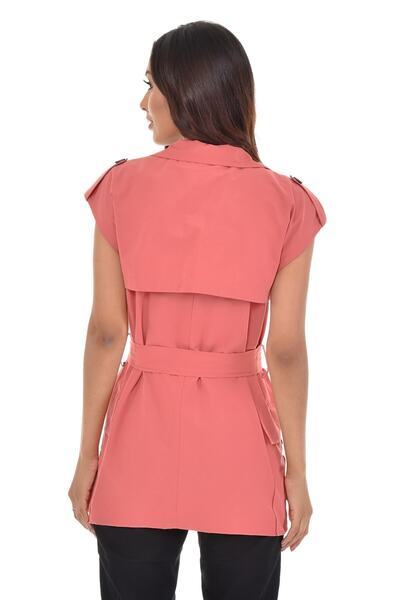 DISENTIS MODEST Однокомірний вітрозахисний жилет з кишенями, аполетами, поясом і хрестоподібним застібанням, рожевий