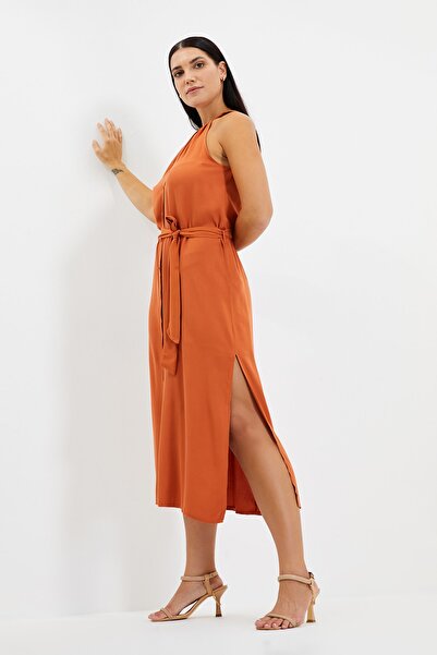 Trendyol Collection Cinnamon Belted Převládající límec Midi Woven Košilové šaty TWOSS19XM0112