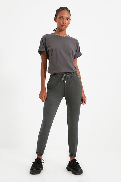 Trendyol Collection Anthrazit Basic Jogger Dünne Strick-Jogginghose TWOAW21EA0194