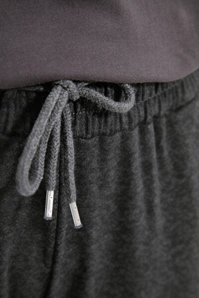Trendyol Collection Antracitové Basic Jogger tenké pletené tepláky Kalhoty TWOAW21EA0194