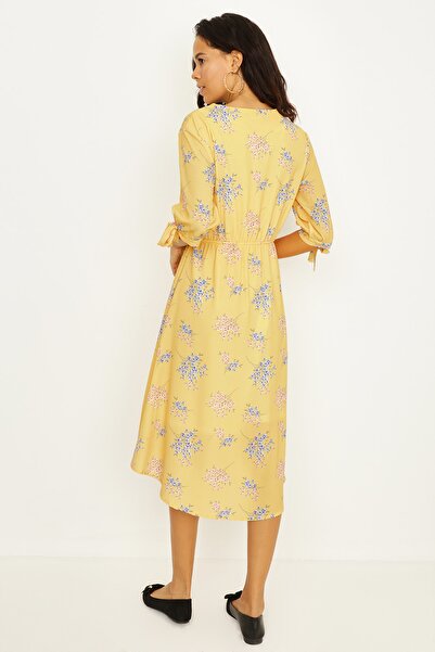 Select Moda Γυναικείο φόρεμα με κίτρινο λουλουδάτο μανίκι