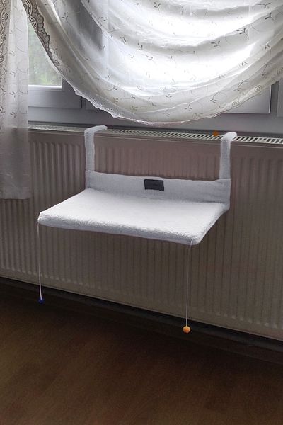 Bundera Cat Heating Bed White Radiator Honeycomb Mounted Hanger Polar Plush Cat Bed Hammock