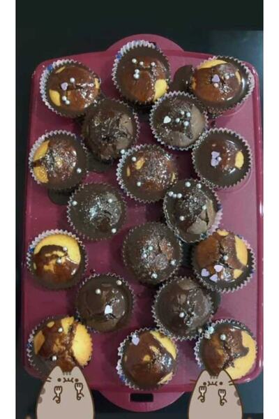 Tupperware خدمة معجنات الكيك باللون العنابي ومروحة