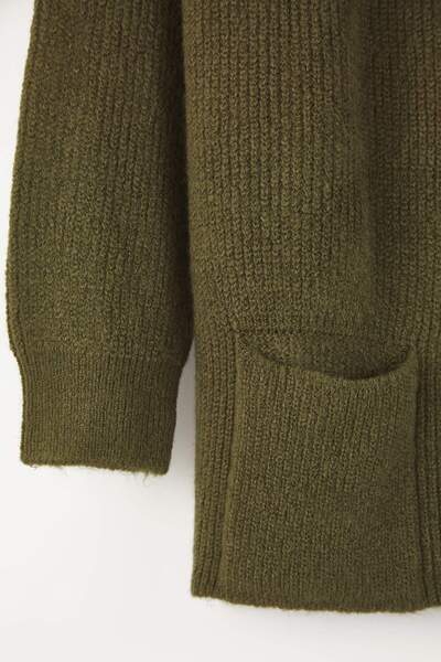 Trendyol Curve Khaki Soft Textured Pocket Detailed Knitwear Cardigan Tbbaw26Av00027