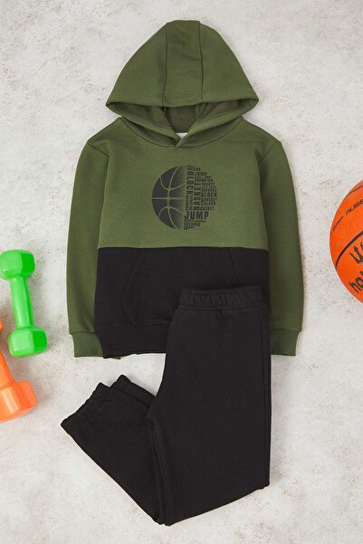 TRENDYOLKIDS طقم ملابس علوية وسفلية محبوكة للأولاد من القطن الأخضر ذو اللون الموحد مع غطاء للرأس TKDAW26AU00037