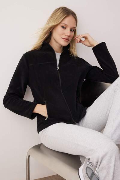 Trendyol Collection Black Fleece Plain Stand Collar Pocket Zipper Regular/Regular Fit Knitted Sweatshirt Twoaw26Sw00005