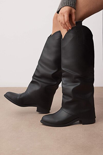 TRENDYOL SHOES Cizme cu toc plat de 5 cm pentru femei, cu vârf de migdale, cu...