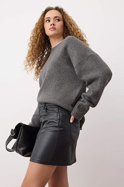 Trendyol Collection Чорна міні-спідниця з деніму з покриттям TWOAW26ET00077