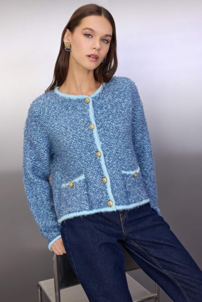 Trendyol Collection Cardigan tricotat cu textura moale albastru cu detaliu cu nasturi TWOAW26HI00267