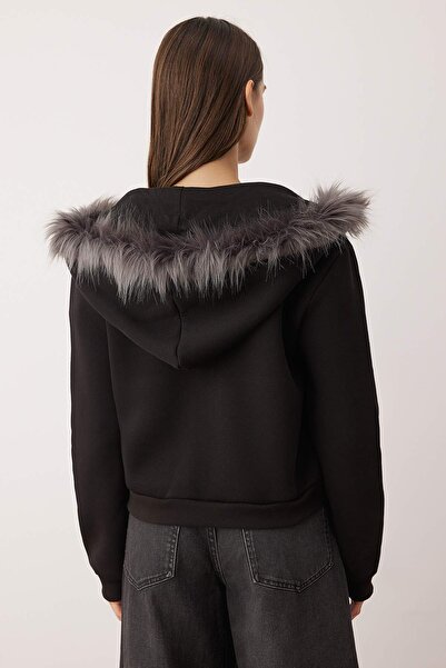 Trendyol Collection Black Zippered Furry Hooded Pocket Regular/Normal Fit Thick Knitted Sweatshirt Twoaw26Sw00176