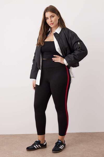 Trendyol Curve Μαύρο πλεκτό κολάν μεγάλου μεγέθους με ρίγες στο πλάι TBBAW26BV00001