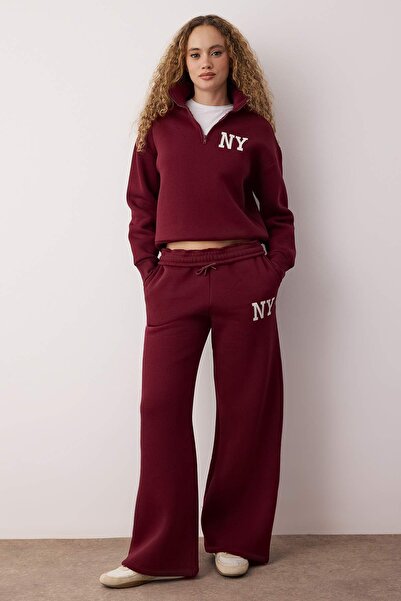 Trendyol Collection Teen Burgundy Embroidered Stand Collar Half Zipper Wideleg/Wide Leg Knitted Tracksuit Set Twoaw26Au00081