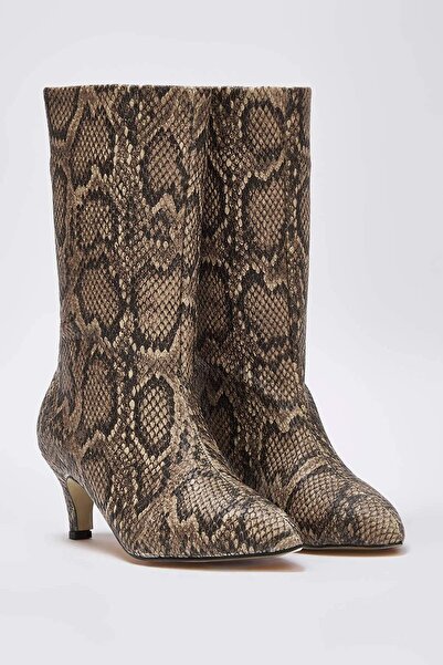 TRENDYOL SHOES Többszínű kígyómintás barna női vékony sarkú csizma TAKAW25CZ00003