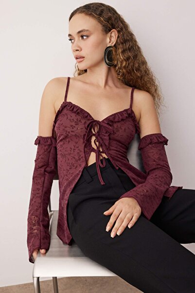 Trendyol Collection Μπλούζα πάρτι με δαντέλα Boho με λεπτομέρεια με κορδόνια με μοτίβο λουλουδιών δαμάσκηνου TPRAW26BZ00035