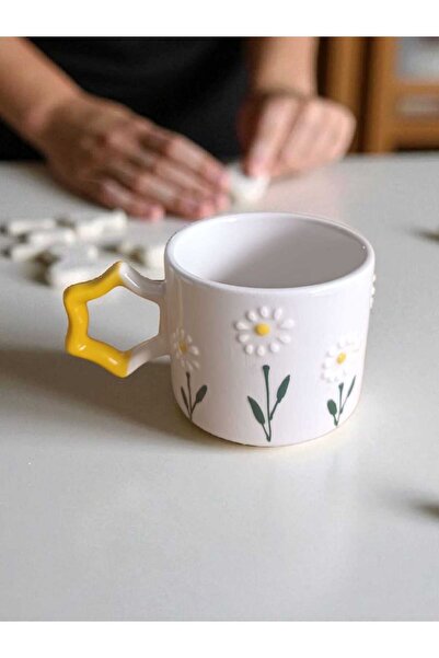Simge Seramik Handcrafted Daisy Garden Embroidered Natural Ceramic Mug Mug Tea / Cappuccino Cup