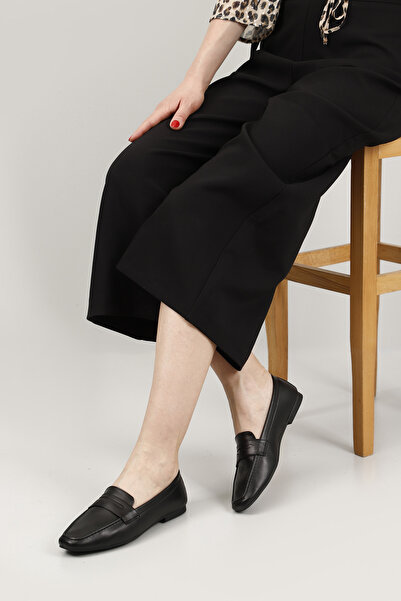 GÖNDERİ(R) Women/Girls Black Blunt Toe Ballerinas