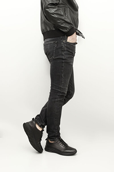 GÖNDERİ(R) Ανδρικό sneaker από γνήσιο δέρμα με μαύρη σόλα από καουτσούκ με κορδόνια